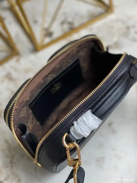 You get luxury for less. Shop now for the best deals on fake Louis bags. LOUIS VUITTON CROSSBODY UTILITY 0228