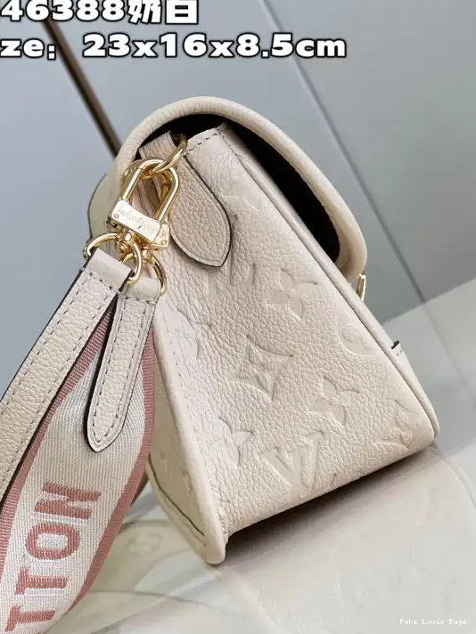 Repladies offers premium fake Louis bags at unbeatable prices. Our products are cheap because we focus on direct sales LOUIS Nano Diane VUITTON 0216