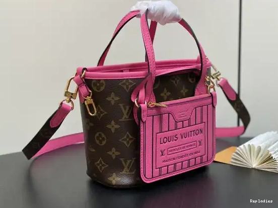 You get luxury for less. Shop now for the best deals on fake Louis bags. Bandoulière Out VUITTON LOUIS Neverfull Inside BB 0214