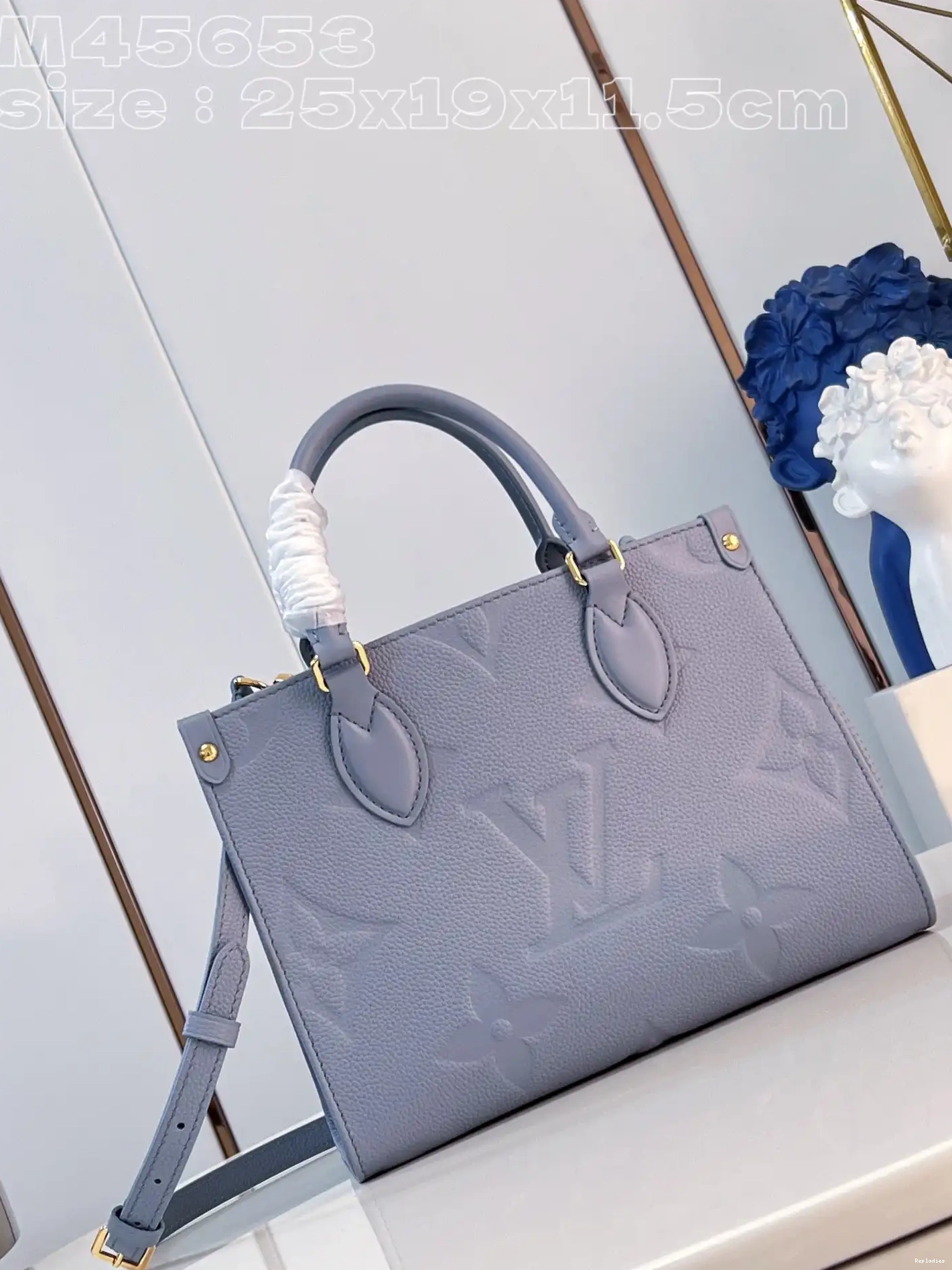 Eliminating the middleman and passing on savings to you. With massive production and tax-free benefits VUITTON PM-25*19*11.5cm LOUIS ONTHEGO 0228