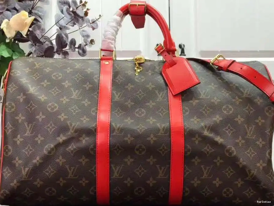 Eliminating the middleman and passing on savings to you. With massive production and tax-free benefits BANDOULIÈRE VUITTON 50 LOUIS KEEPALL 0227