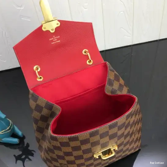 Repladies offers premium fake Louis bags at unbeatable prices. Our products are cheap because we focus on direct sales VUITTON CLAPTON LOUIS BACKPACK 0224