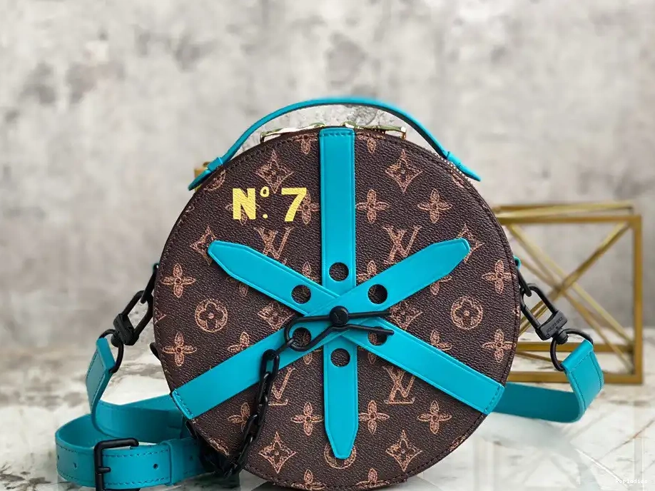 You get luxury for less. Shop now for the best deals on fake Louis bags. BOX LOUIS WHEEL VUITTON 0222