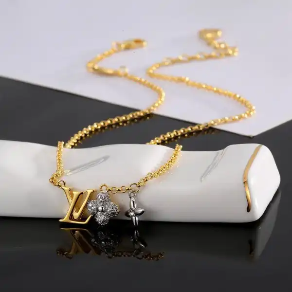 Repladies offers premium fake Louis bags at unbeatable prices. Our products are cheap because we focus on direct sales LOUIS VUITTON NECKLACE 0202