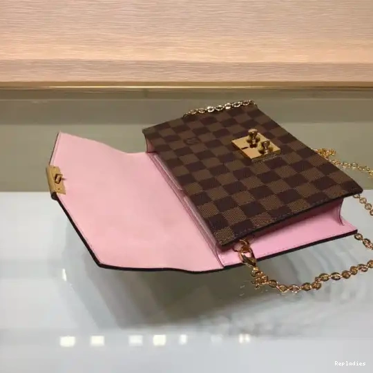 Eliminating the middleman and passing on savings to you. With massive production and tax-free benefits WALLET VUITTON LOUIS CHAIN CROISETTE 0216