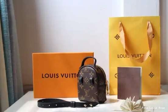 Eliminating the middleman and passing on savings to you. With massive production and tax-free benefits WRIST LOUIS VUITTON BAG 0211