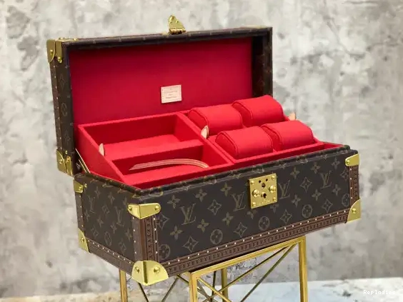 Eliminating the middleman and passing on savings to you. With massive production and tax-free benefits VUITTON ACCESSOIRES LOUIS COFFRET 0217