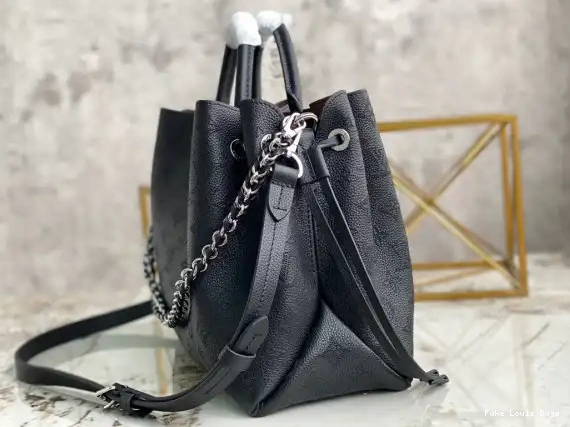 Repladies offers premium fake Louis bags at unbeatable prices. Our products are cheap because we focus on direct sales VUITTON BELLA TOTE LOUIS 0211