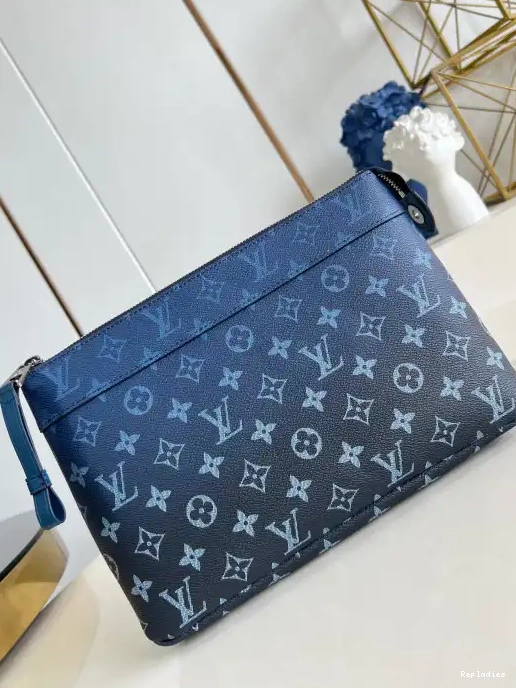 Eliminating the middleman and passing on savings to you. With massive production and tax-free benefits VUITTON POCHETTE VOYAGE LOUIS SOUPLE-30*21*7.5CM 0216