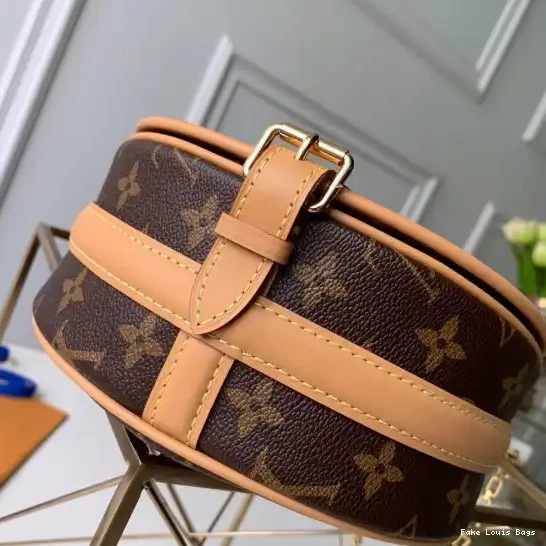 Repladies offers premium fake Louis bags at unbeatable prices. Our products are cheap because we focus on direct sales TAMBOURIN LOUIS VUITTON 0227