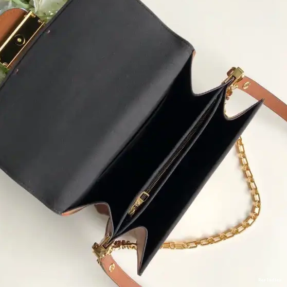 Repladies offers premium fake Louis bags at unbeatable prices. Our products are cheap because we focus on direct sales Show） MM（2019 Vuitton Spring Dauphine Louis 0224