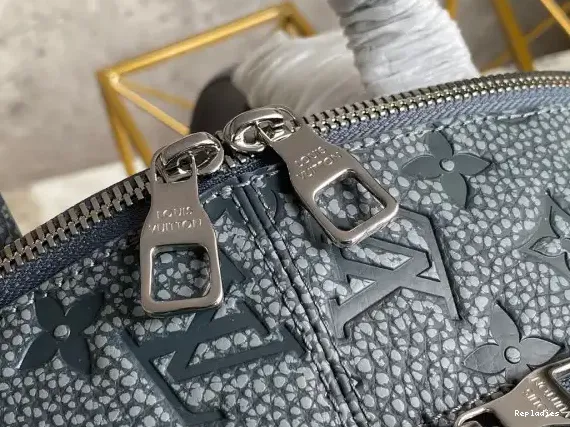 Repladies offers premium fake Louis bags at unbeatable prices. Our products are cheap because we focus on direct sales BACKPACK LOUIS VUITTON ELLIPSE 0207