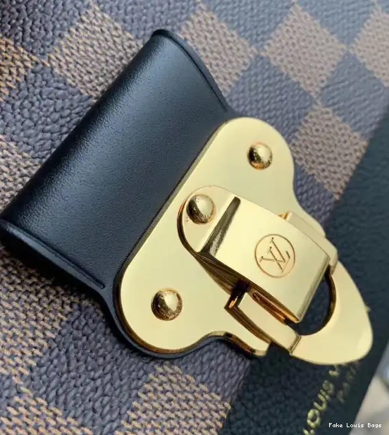 Repladies offers premium fake Louis bags at unbeatable prices. Our products are cheap because we focus on direct sales VAVIN PM LOUIS VUITTON 0216