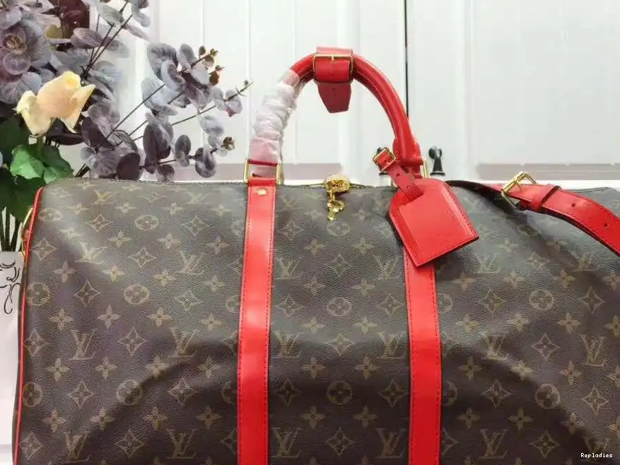 Eliminating the middleman and passing on savings to you. With massive production and tax-free benefits BANDOULIÈRE VUITTON 50 LOUIS KEEPALL 0227