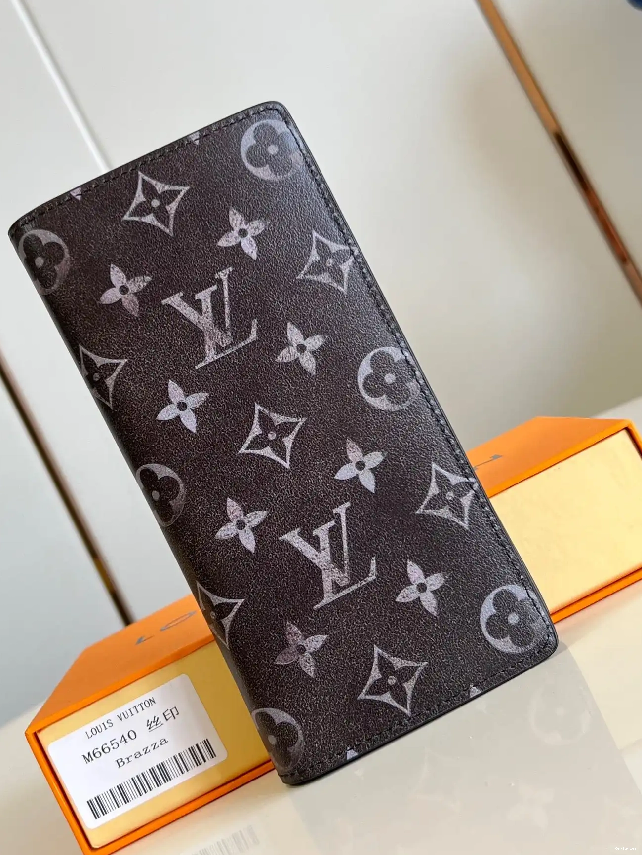 You get luxury for less. Shop now for the best deals on fake Louis bags. LOUIS WALLET-10*19*2cm VUITTON BRAZZA 0222