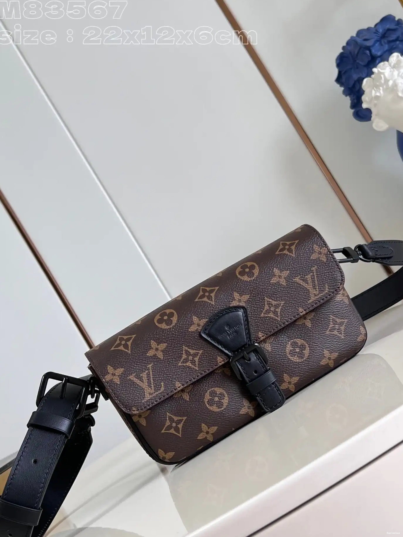 Eliminating the middleman and passing on savings to you. With massive production and tax-free benefits Wearable Montsouris Wallet LOUIS VUITTON 0208