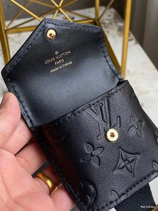 Repladies offers premium fake Louis bags at unbeatable prices. Our products are cheap because we focus on direct sales UTILITY VUITTON CROSSBODY LOUIS 0227