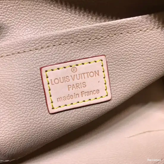 Repladies offers premium fake Louis bags at unbeatable prices. Our products are cheap because we focus on direct sales LOUIS COSMETIC VUITTON POUCH GM 0303